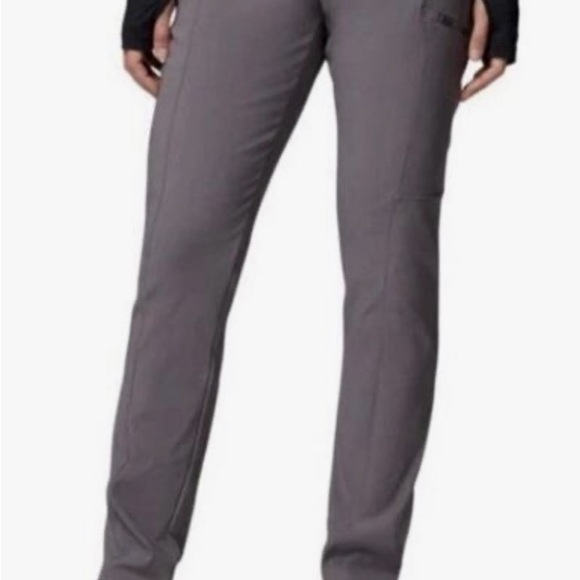 Columbia Women's Fleece Lined Active Fit Straight Leg Pants in Black. - Picture 3 of 4